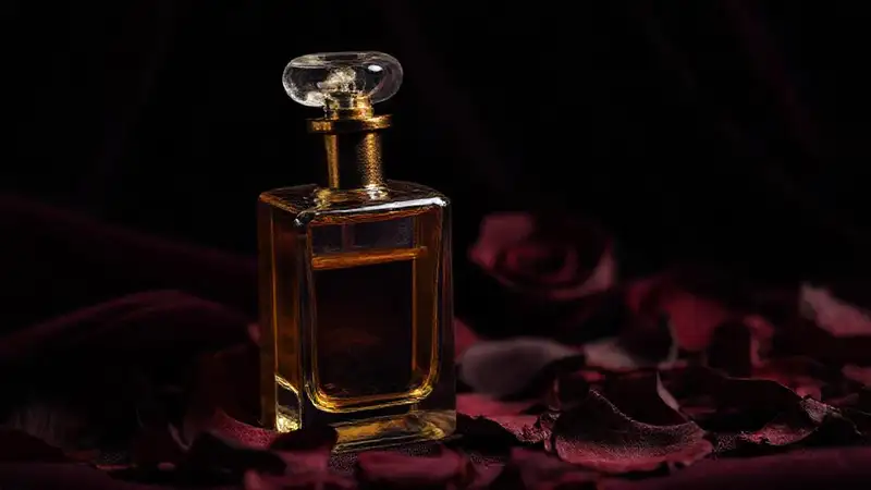 Perfume vintage evoca drama y sofisticación